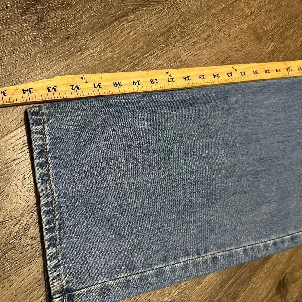 Levi's 550 Relaxed Fit Mens 40x34 Blue Jeans Light Wash Denim Great Condition